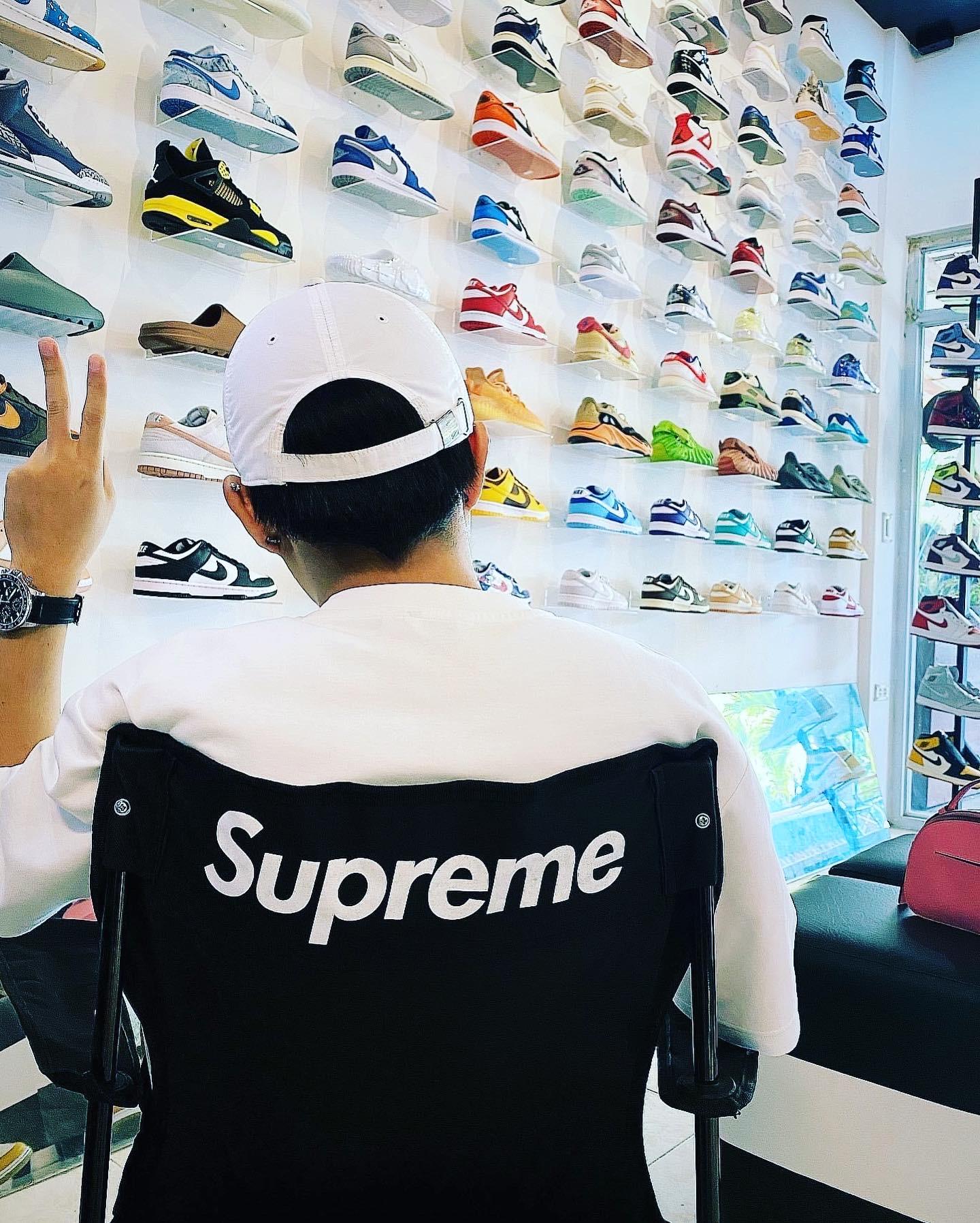 About Denzone Sneaker Cafe