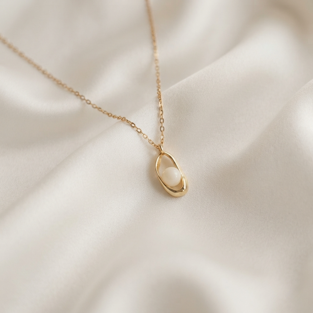 Chloe Timeless Love Pendant