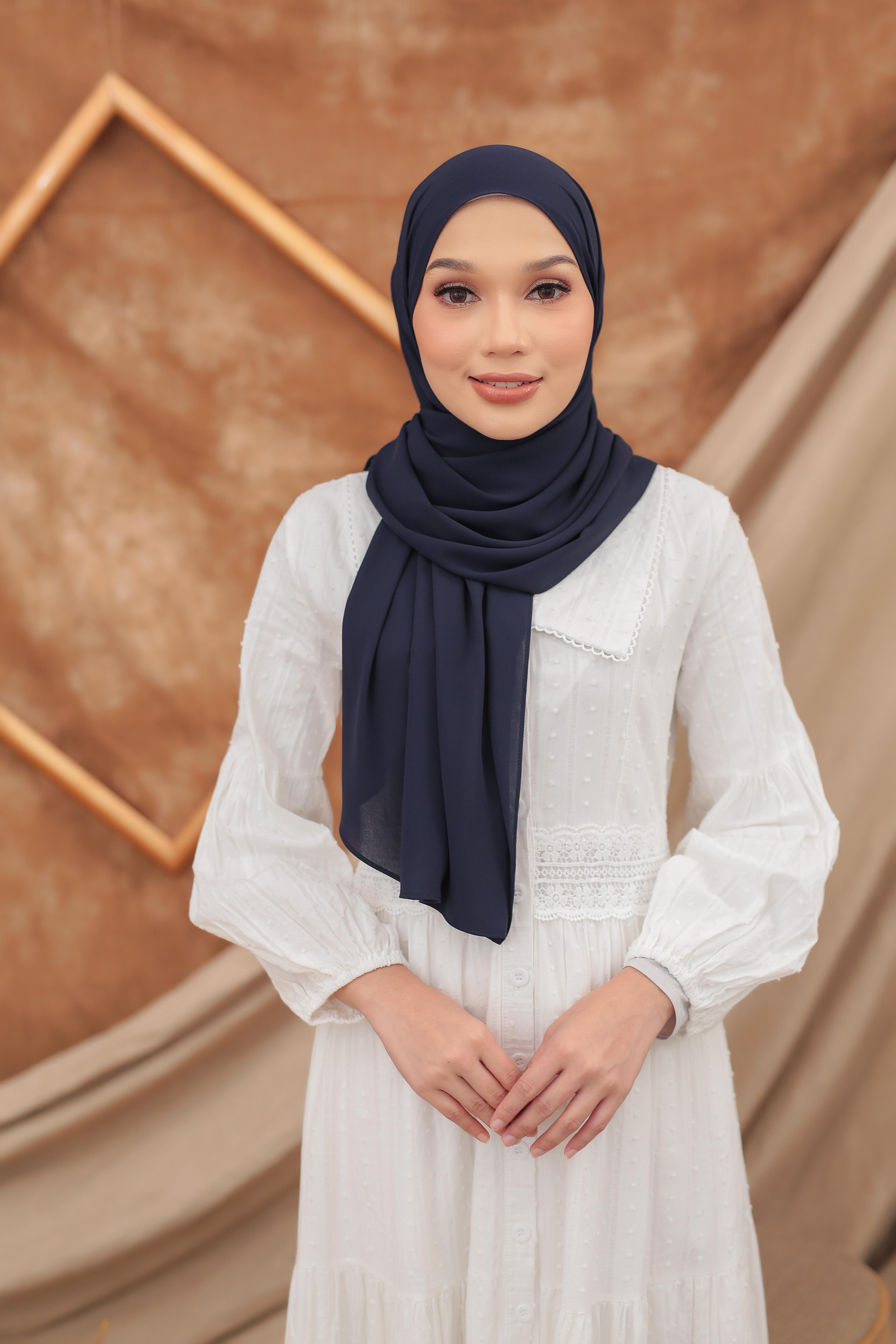 MAJESTIC AIRY PEARL CHIFFON LUXE