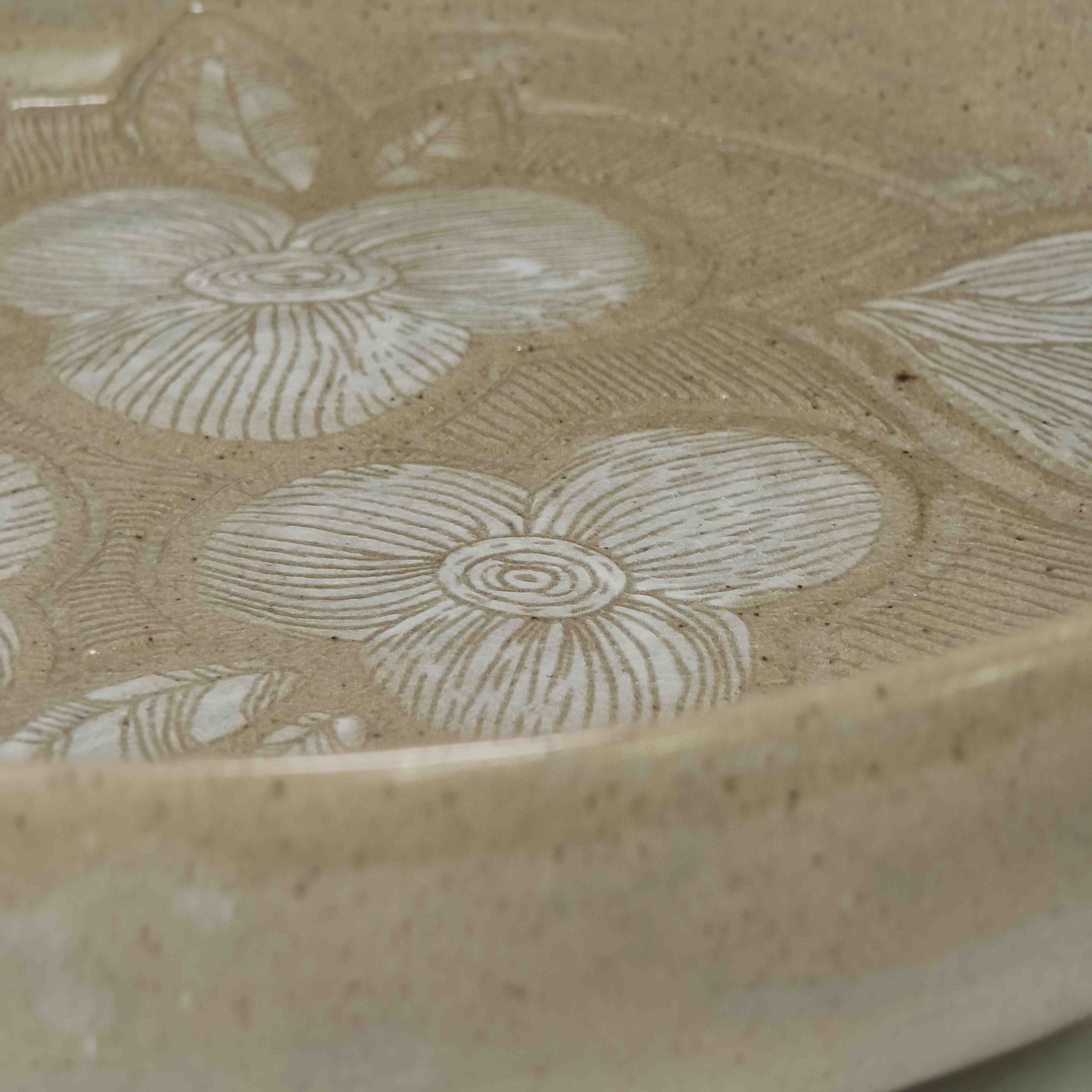 Etched floral bowl - image 6