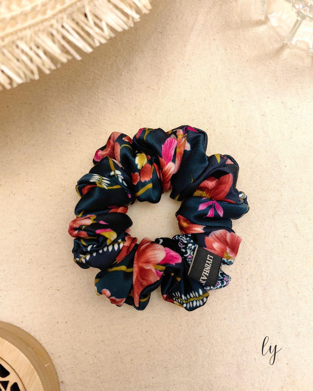 ·Scrunchies · Lucy·