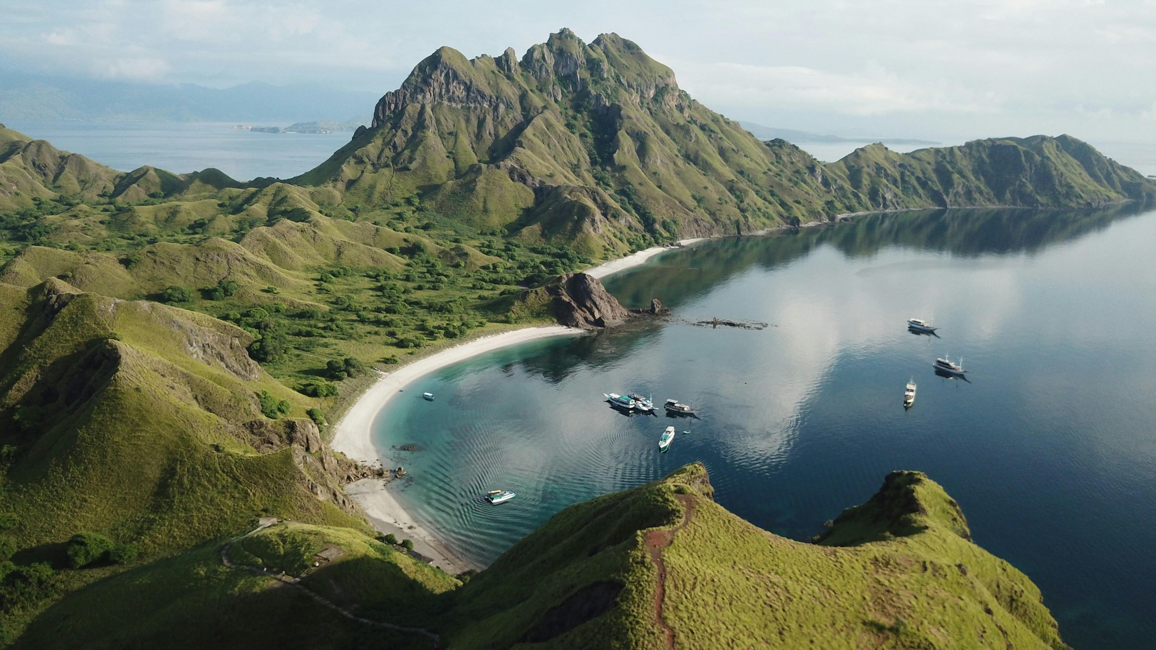 Komodo 6D5N with Komodo Dragons day trip