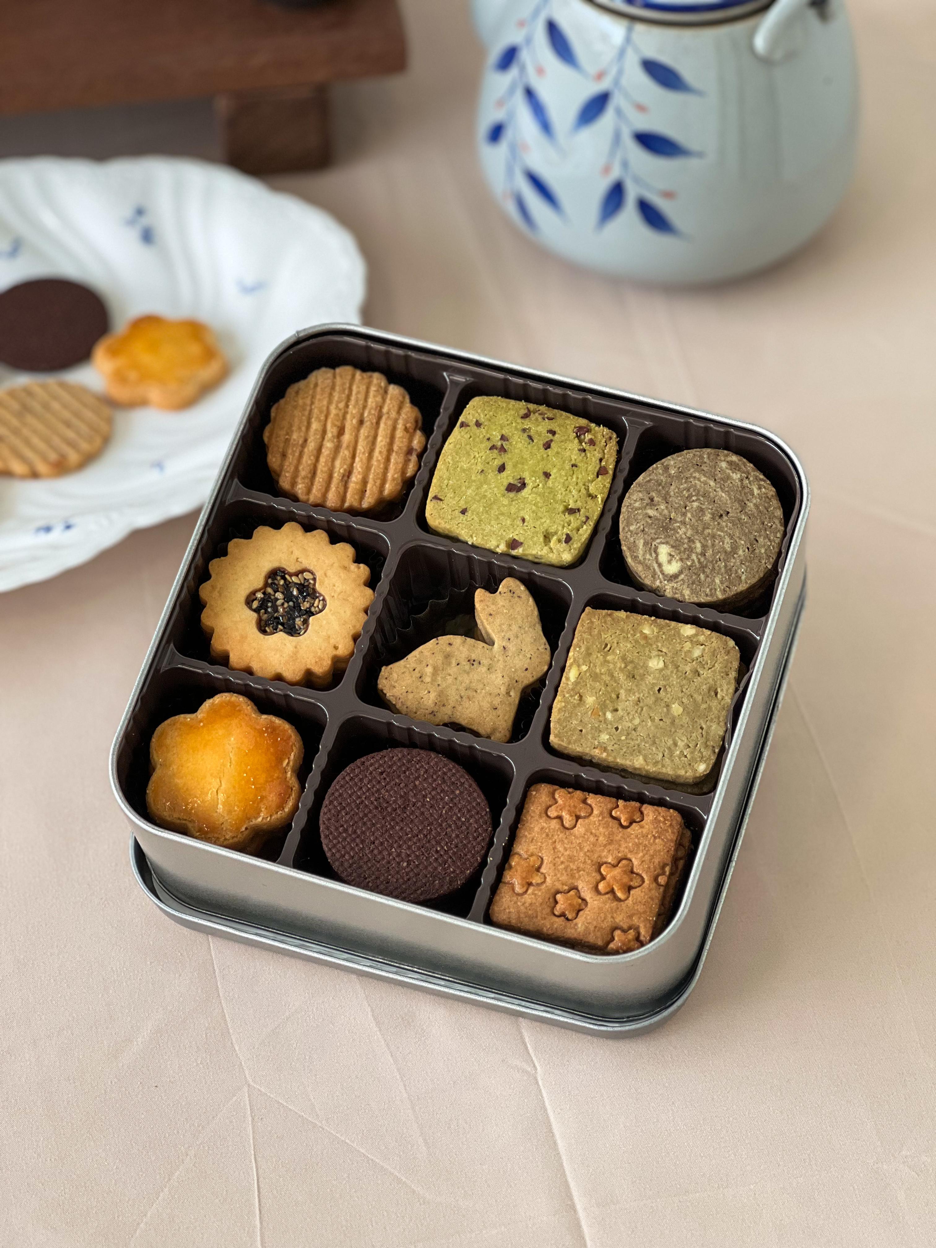 ✨ Moonlit Reunion · Mid Autumn Cookie Box ✨