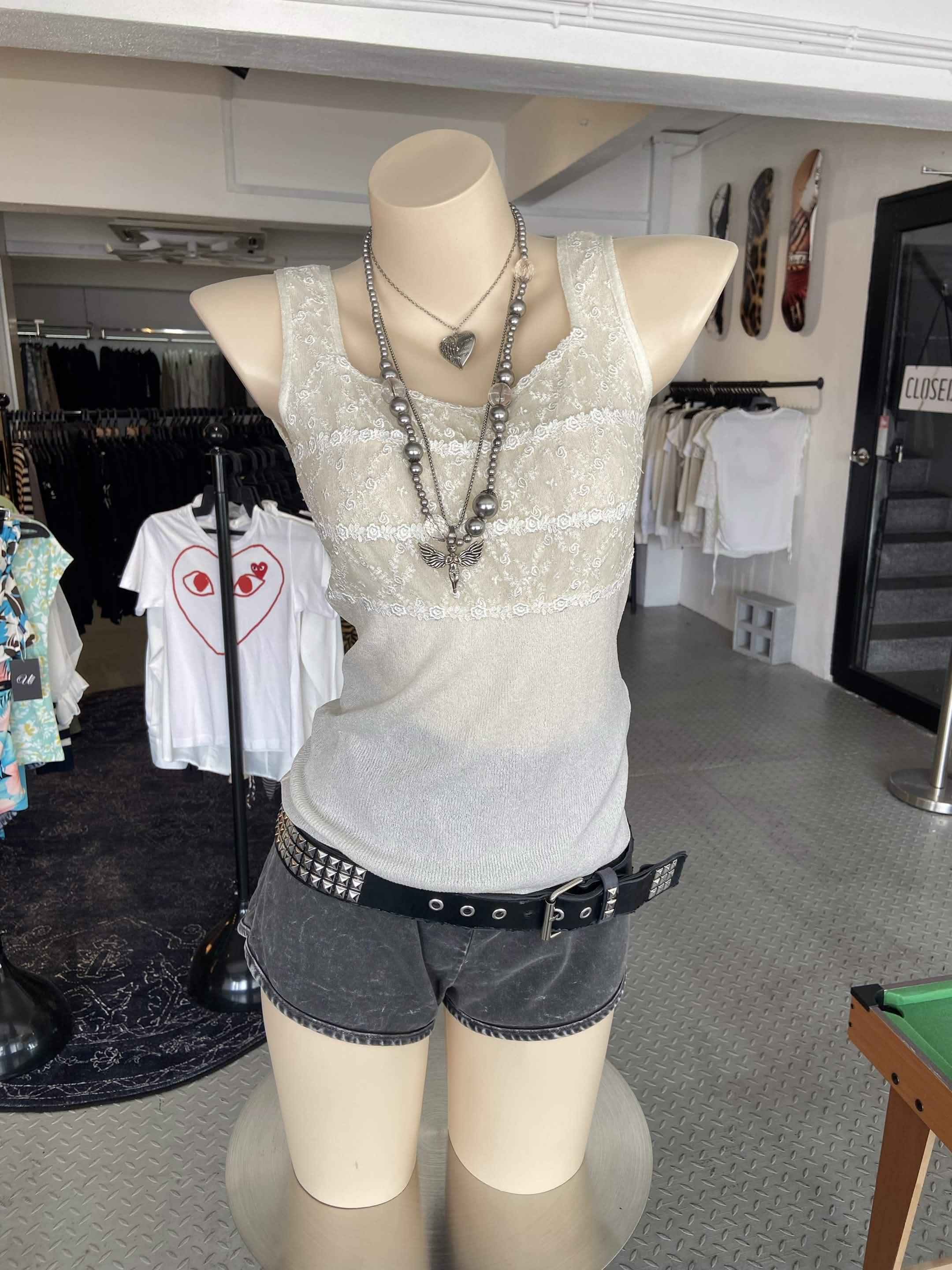 Early 00's Y2K Flowery Lace Cream Top