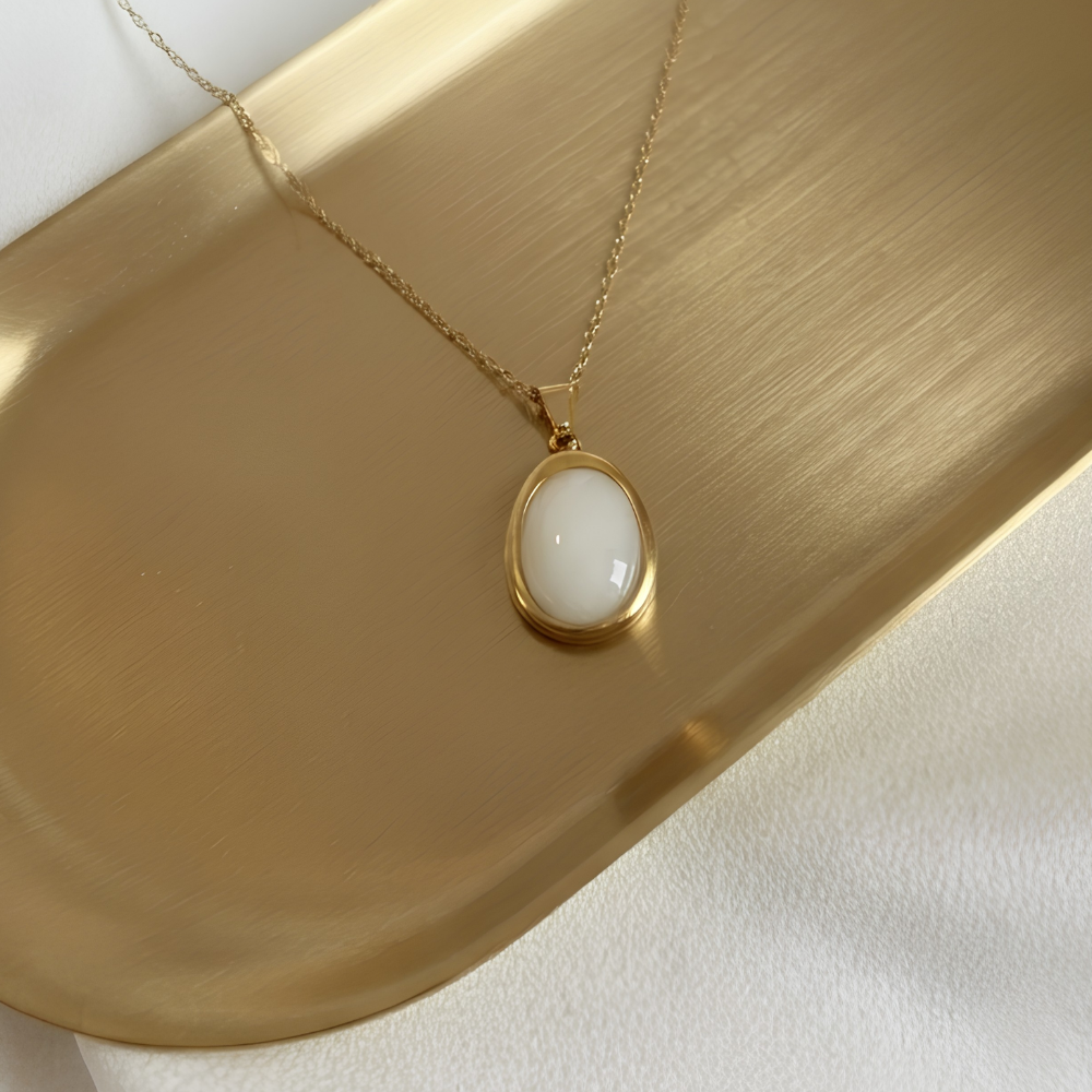 Dion Oval Luxe Pendant