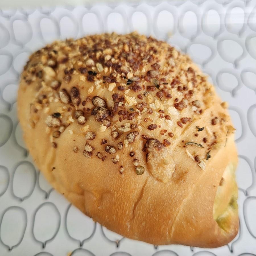 [Salt Bread] Pesto Cheese