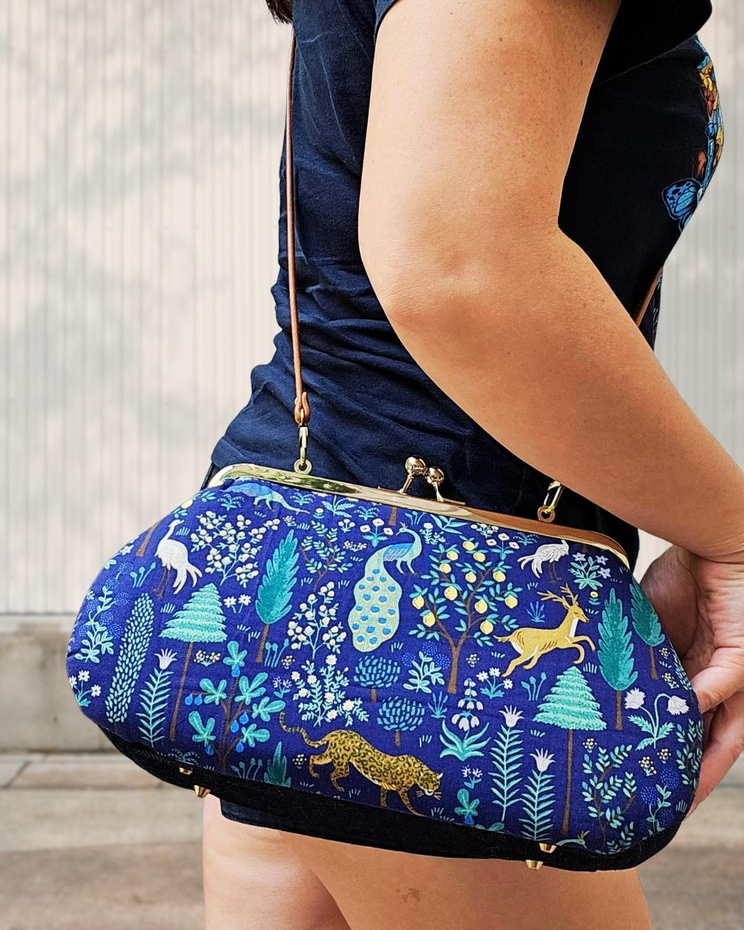 The 口金 (kǒu jīn) Edit