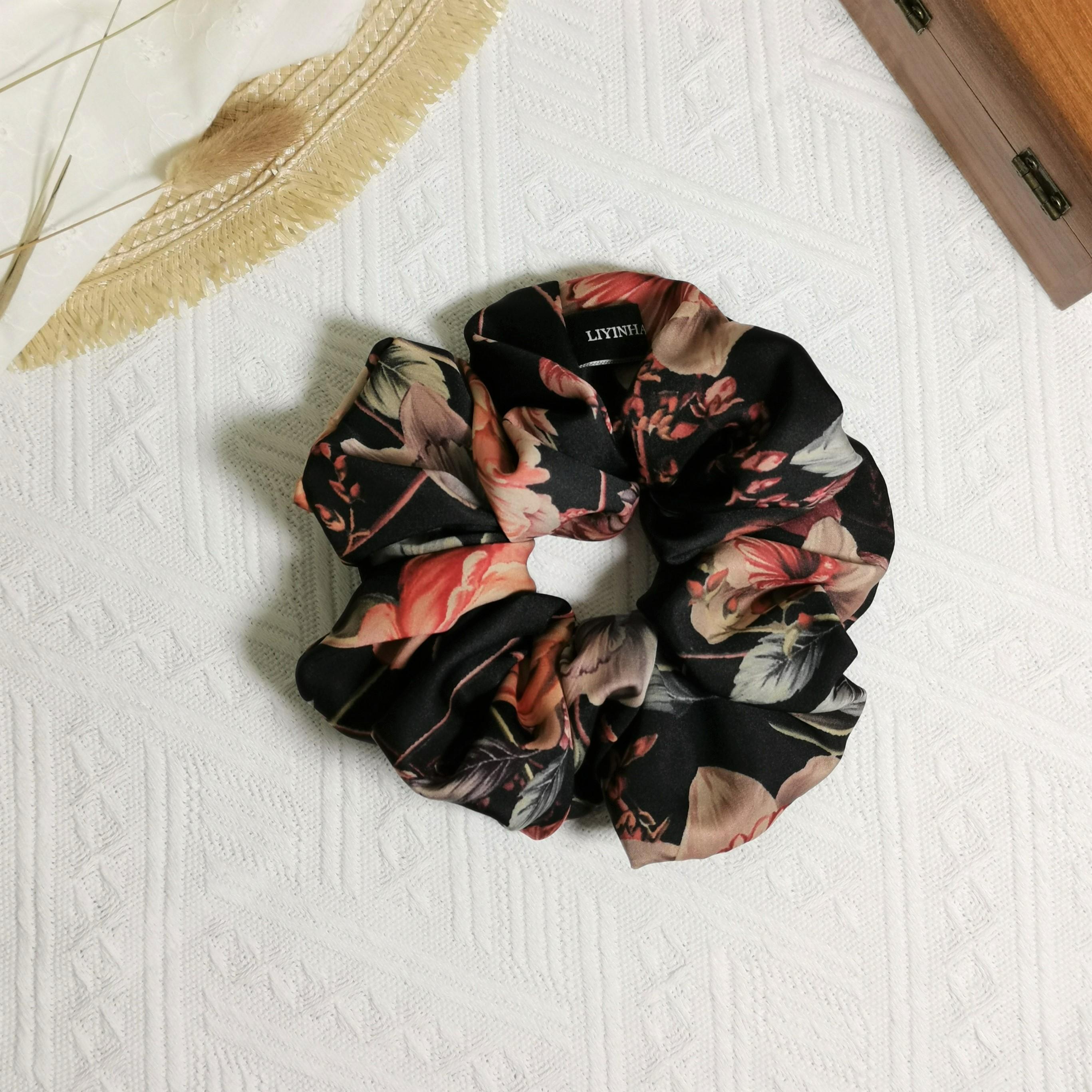 ·Scrunchies · Rachel·