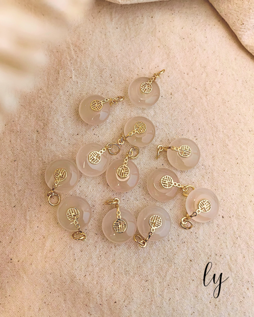Lychee Agate “Fu” Peace Pendant · 福字荔枝冻平安扣吊坠 - image 2