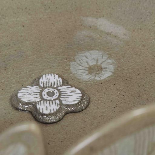 Petal rim bowl - image 6