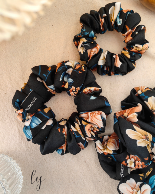 ·Scrunchies · Yin· - image 1