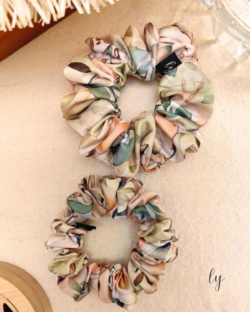 ·Scrunchies · Audrey· - image 1