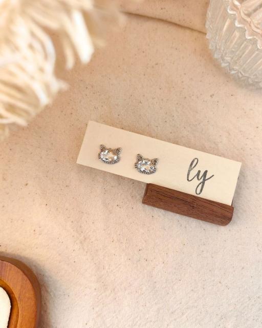 Clear Quartz Cat Studs Earring · 白水晶猫咪耳钉 - image 1