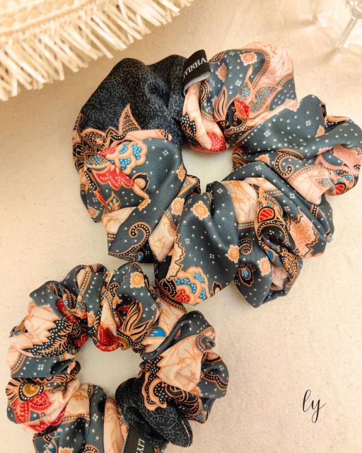 ·Scrunchies · Miranda· - image 3