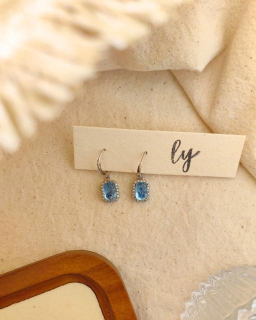 海蓝宝·鎏光貔貅耳饰（925银针 / 锆石镶嵌） Aquamarine Pixiu Earrings (925 Silver / Zirconia Halo) - image 2