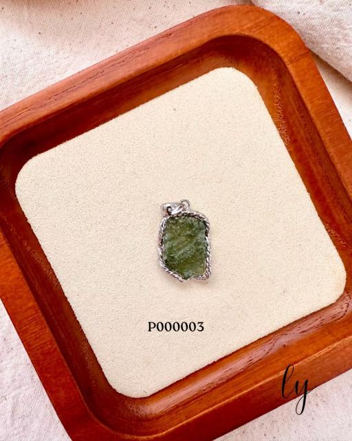 Moldavite Pendant · 捷克陨石吊坠 - image 5