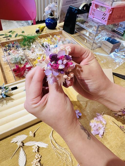 Joo Chiat Weekend Workshop : Preserved Flower Ring - image 2