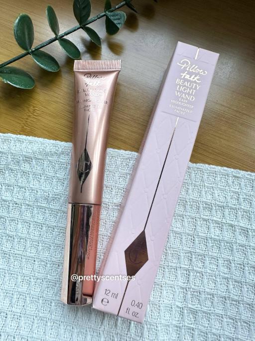 CHARLOTTE TILBURY Beauty Highlighter Wand in Pillow Talk - image 2