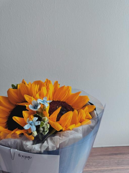 Sunny Blue Petite Bouquet - image 2