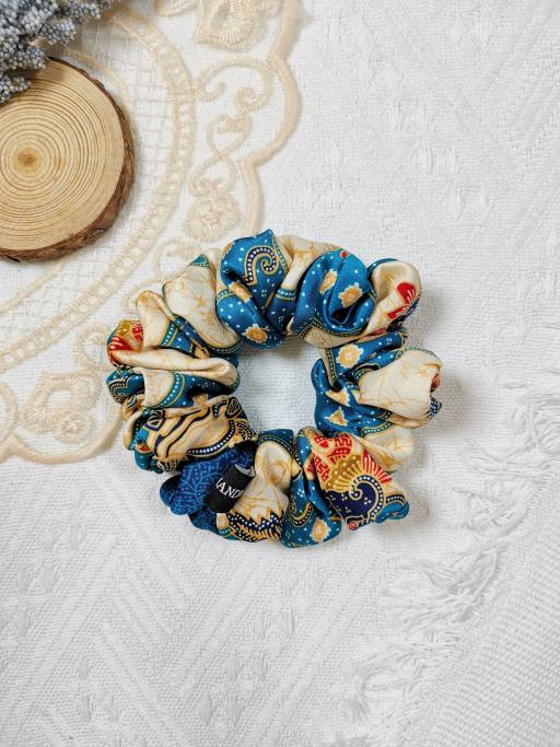 Scrunchies · Miranda - image 8