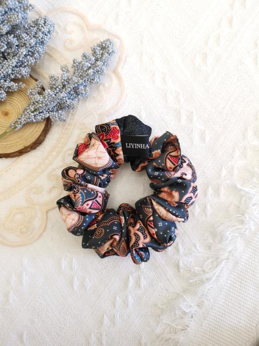 Scrunchies · Miranda - image 6