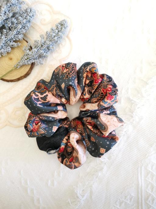 Scrunchies · Miranda - image 7