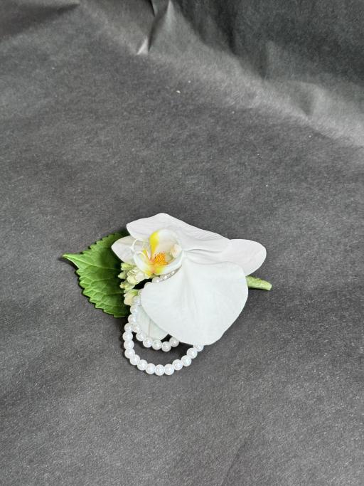 Butterfly Orchids | Boutonnière - image 2