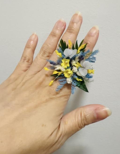 Joo Chiat Weekend Workshop : Preserved Flower Ring - image 4