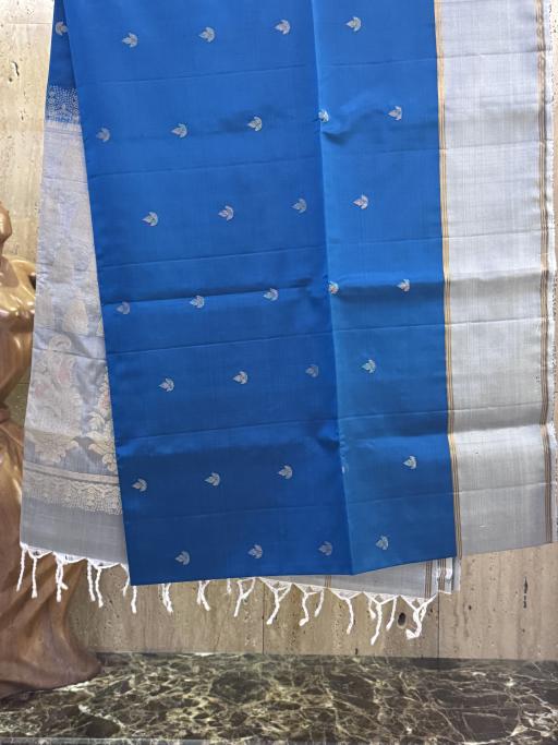 Soft Pure Kanchipuram Silk in Blue & Silver Combo - image 2