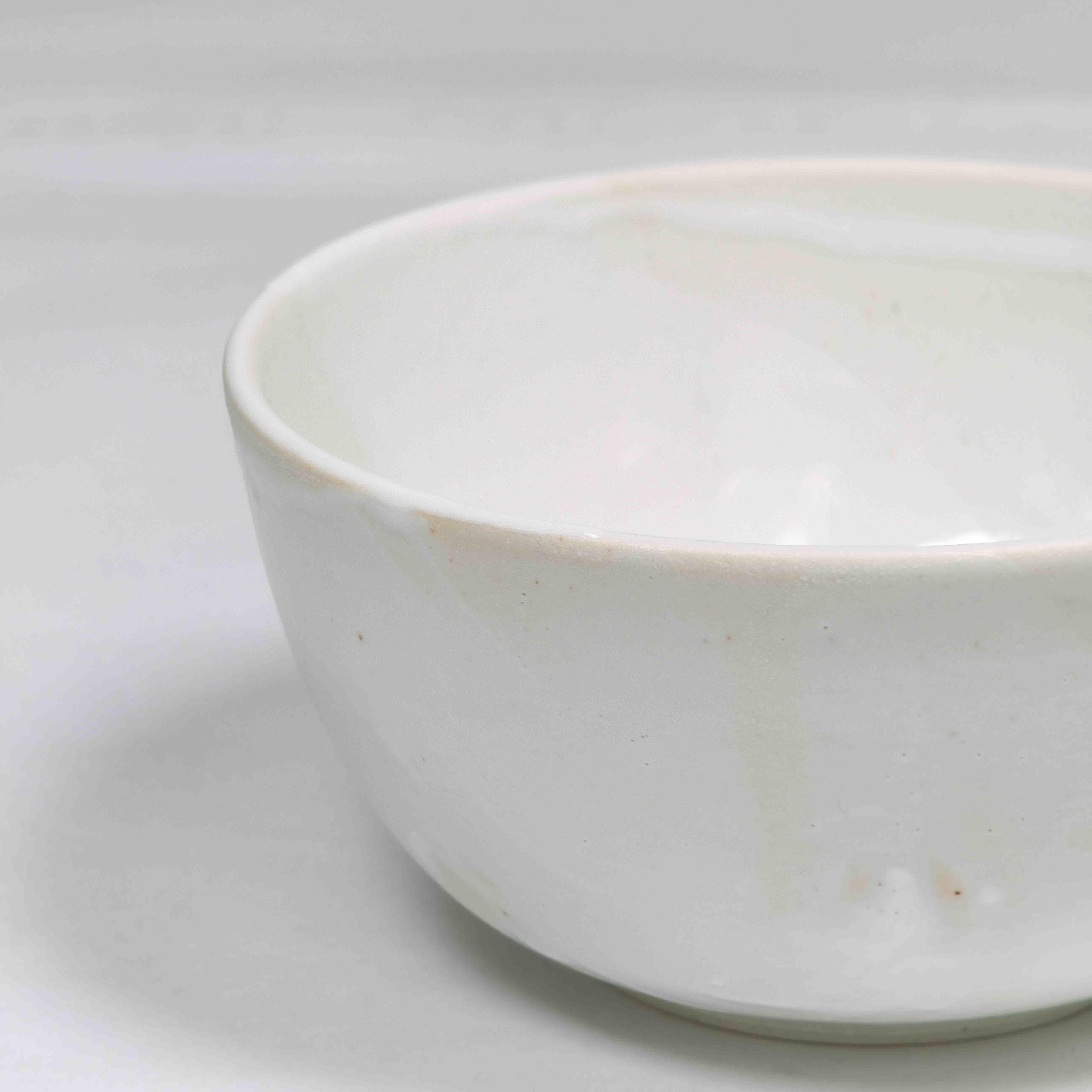 Deep white bowl - image 6