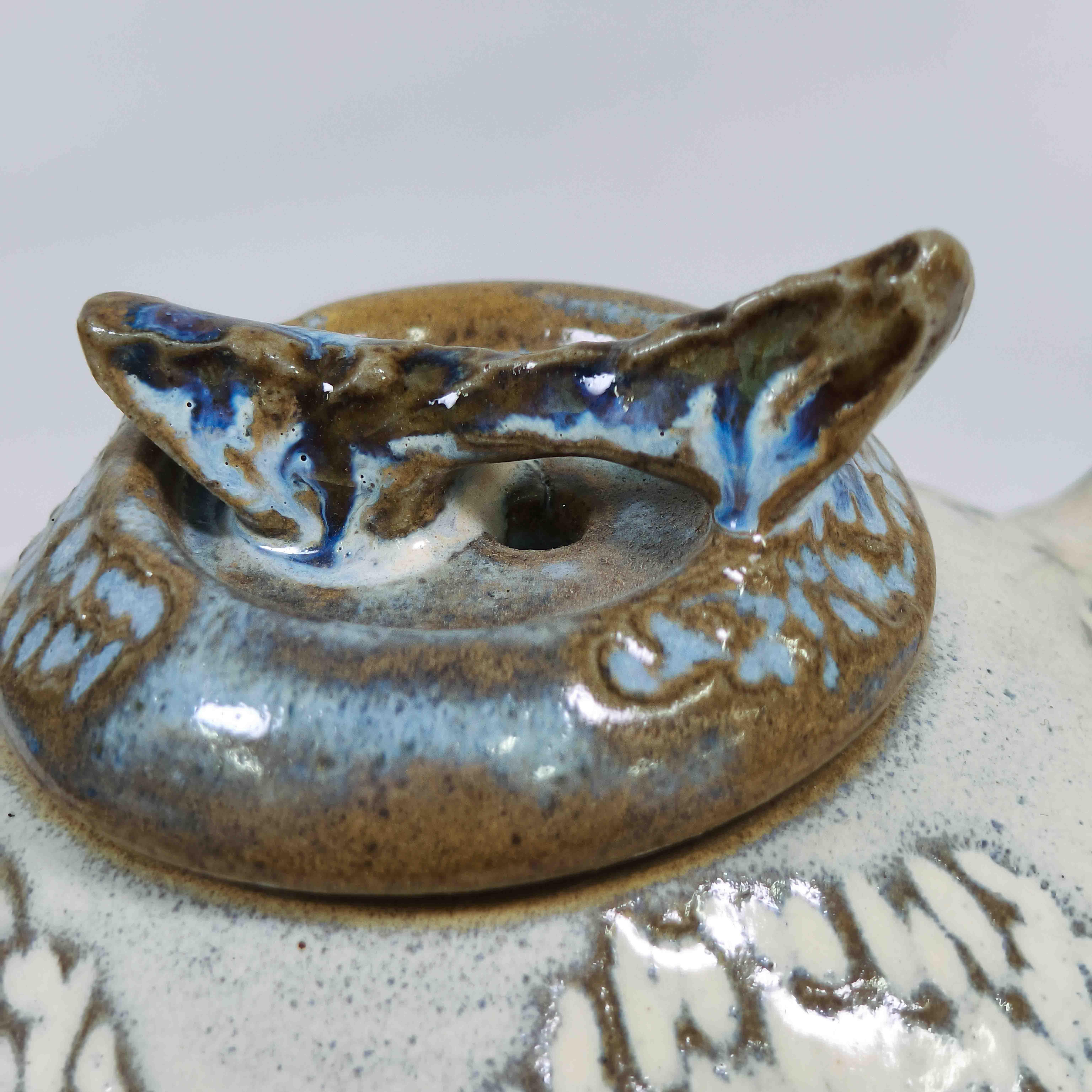 Scorched white teapot - image 5