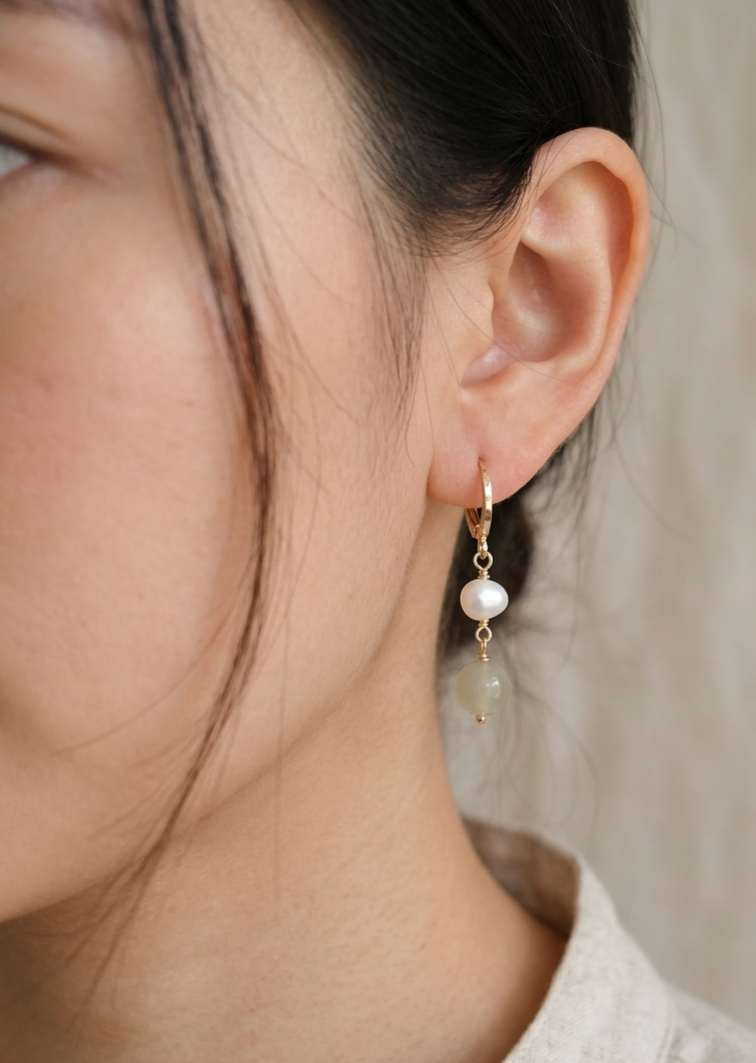 Pearl-Serpentine Jade · 珍珠-岫玉耳饰