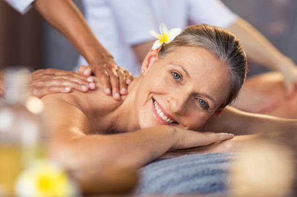 Ayurveda Rejuvenation - Full body Abhyanga + Podikizhi, 90 Mins