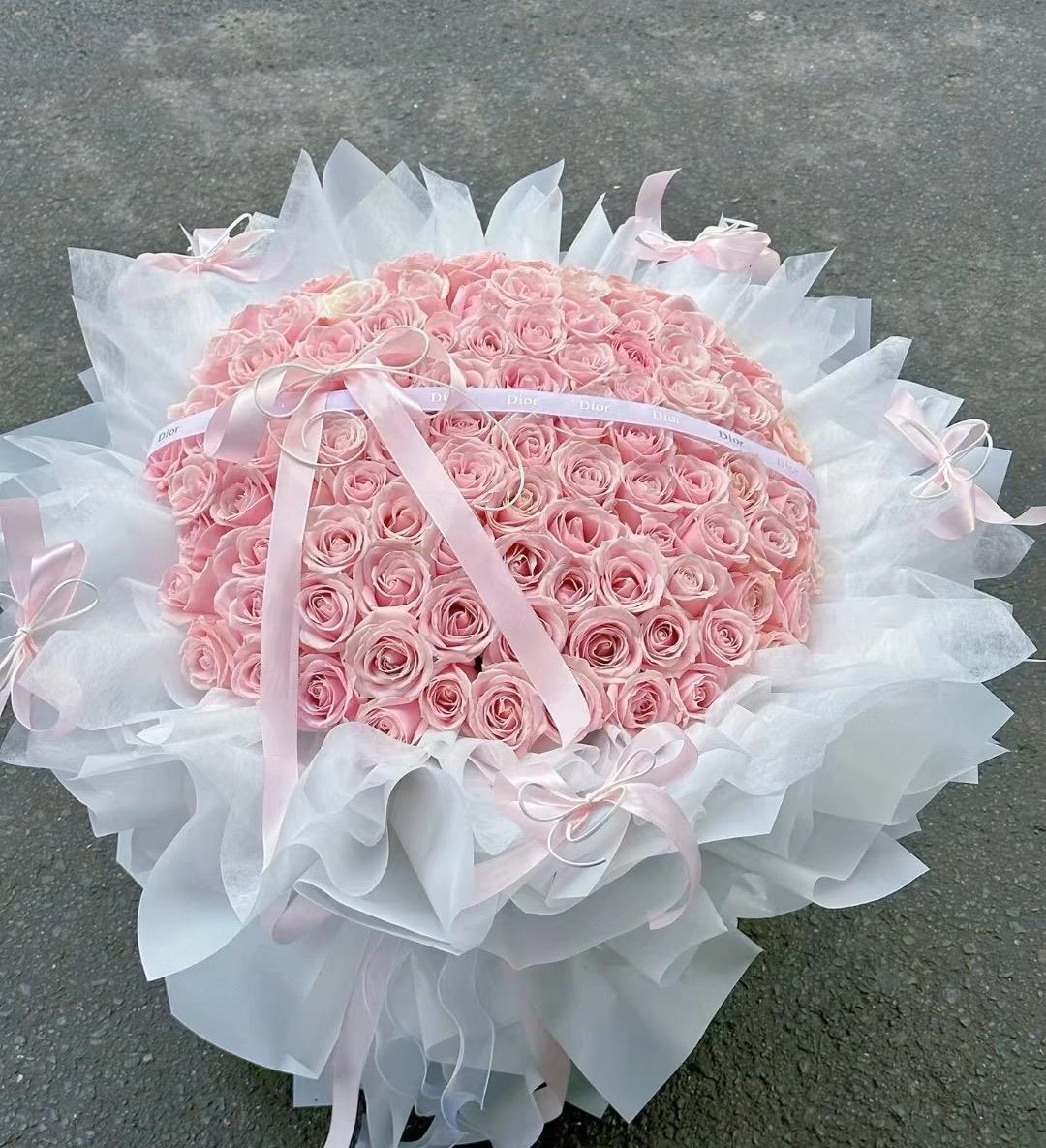 Endless Love (99 roses) 永恒之爱