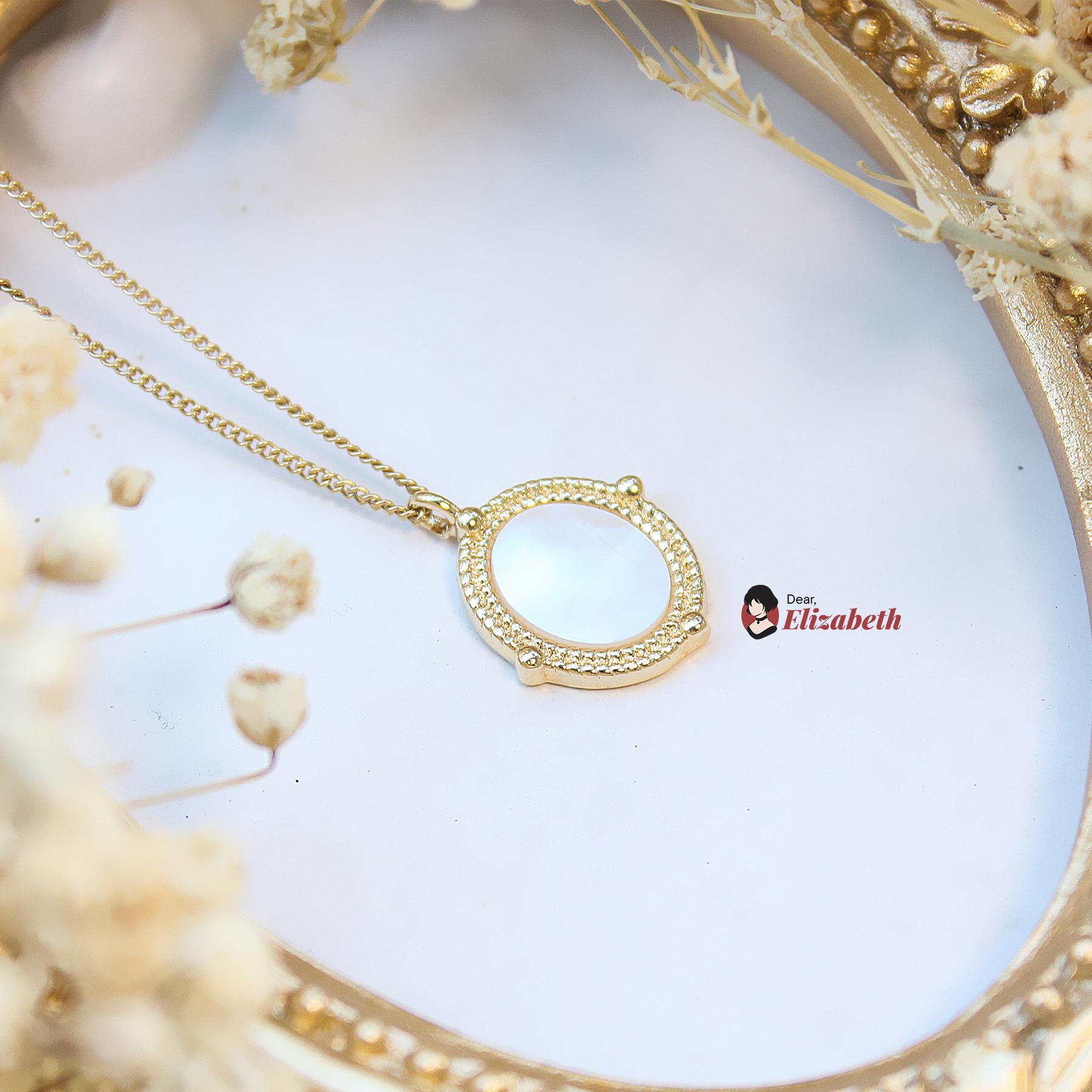 Oval Shell Pendant Necklace