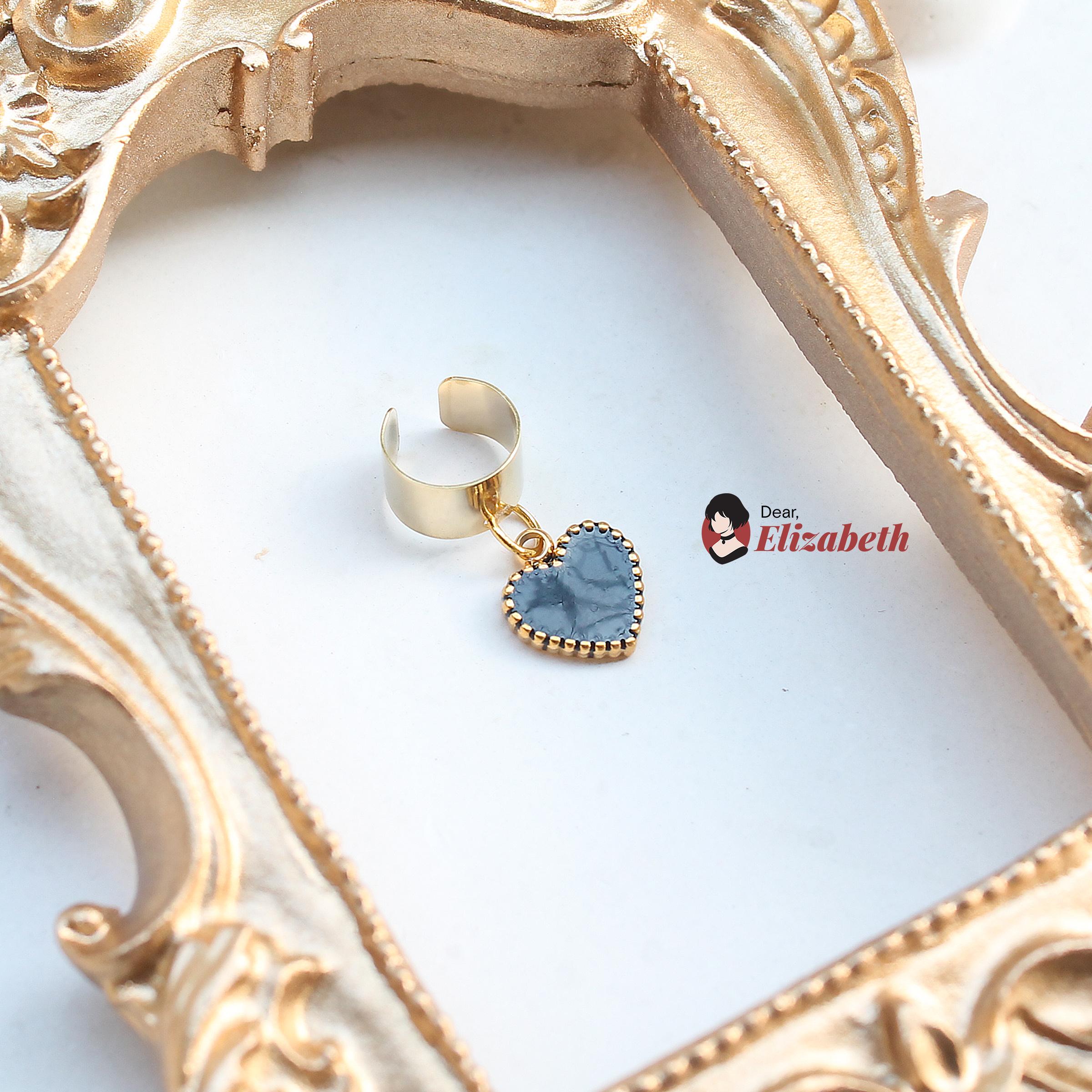 Black Heart Ear Cuff