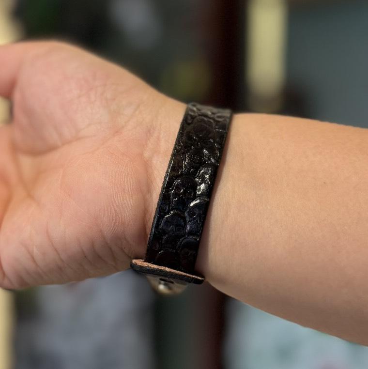Wristbands - Carved