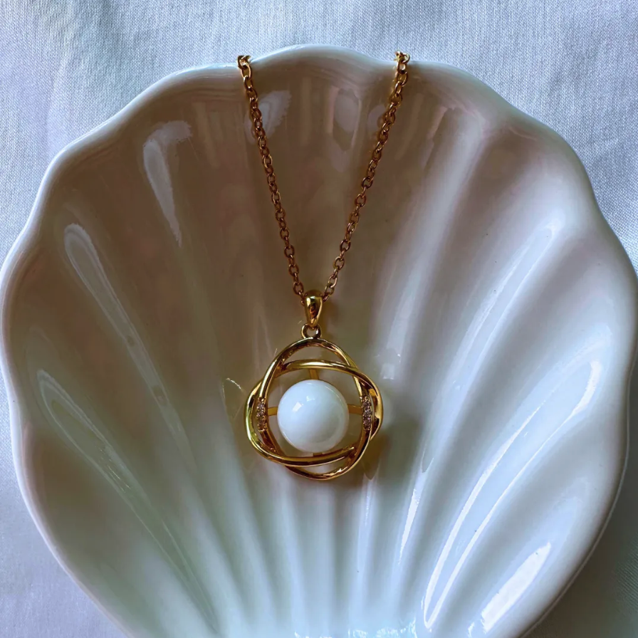 Amelia Embrace Pendant