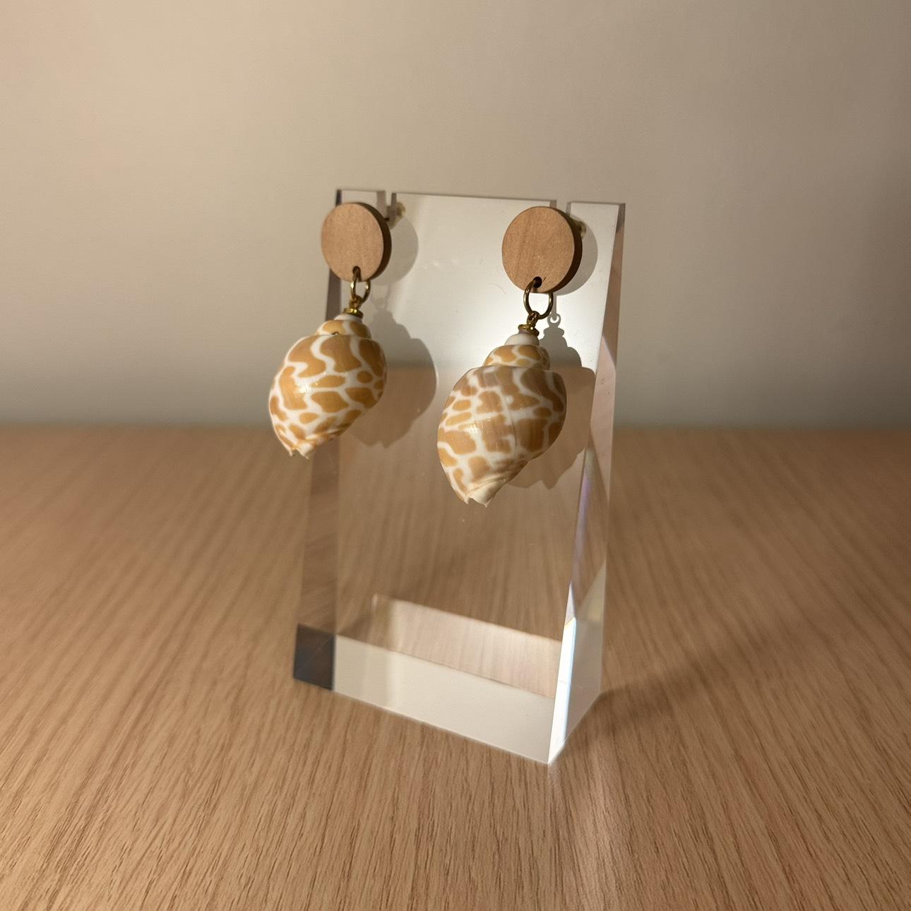 Sea Shell Pendant Earrings