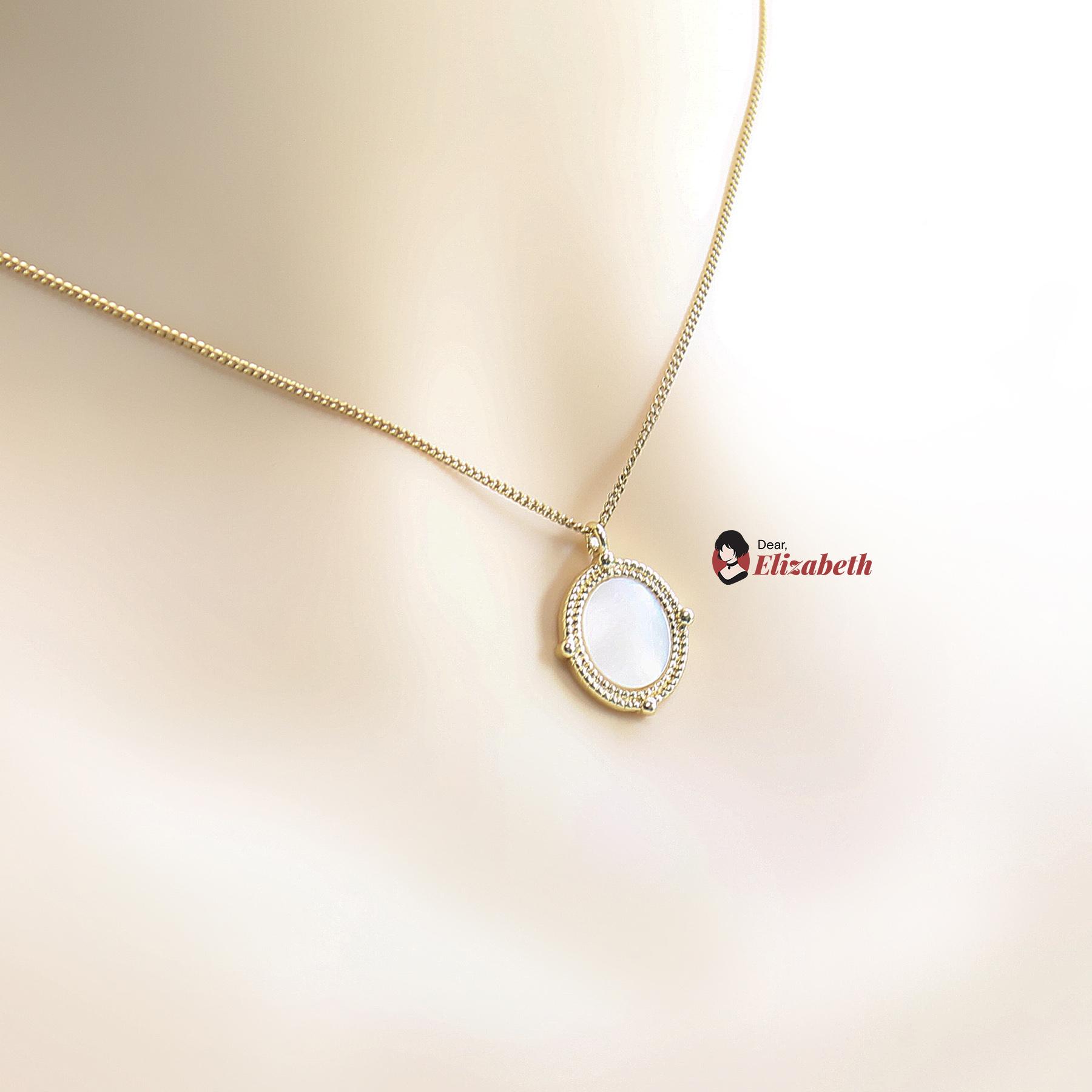 Oval Shell Pendant Necklace