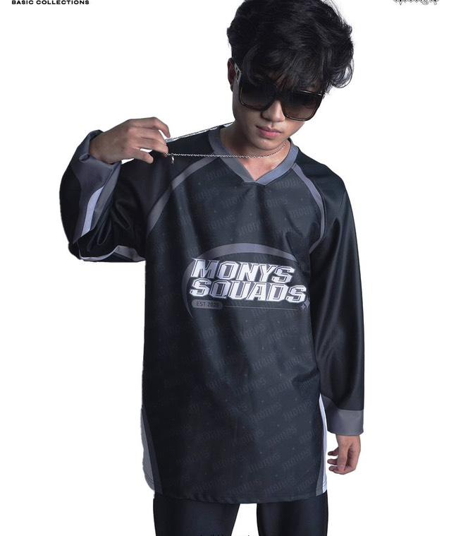 'S' Black