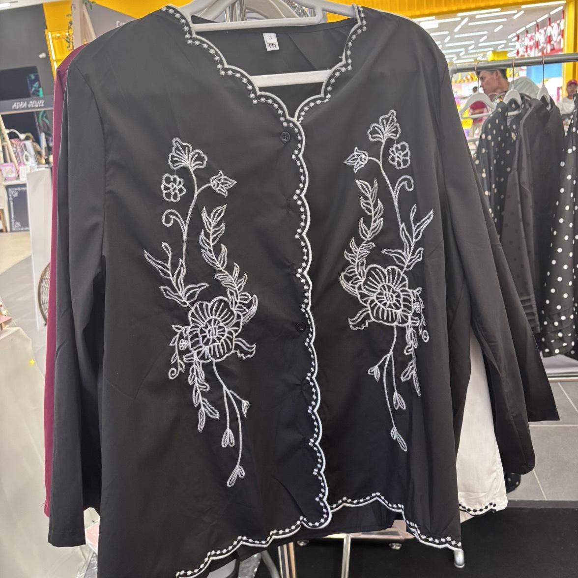 Black Full Side Emboidery Flower
