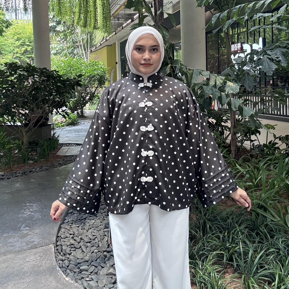black white (Boxy Polkadot)