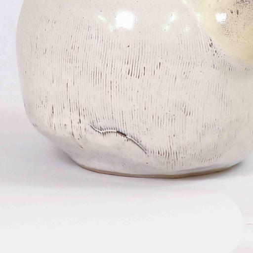 Cracked white teapot - image 6