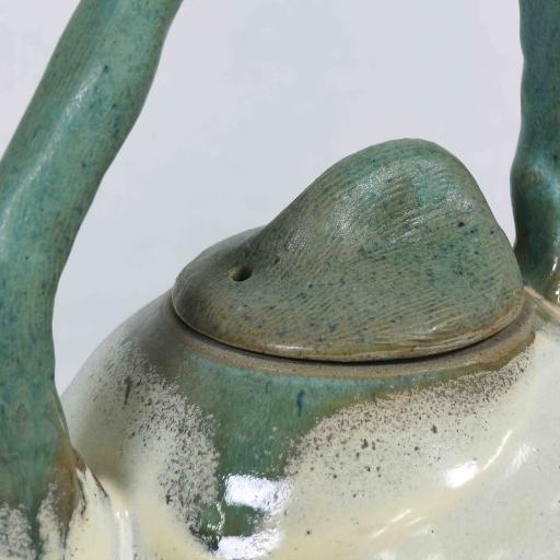 Cracked white teapot - image 5