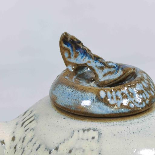 Scorched white teapot - image 4