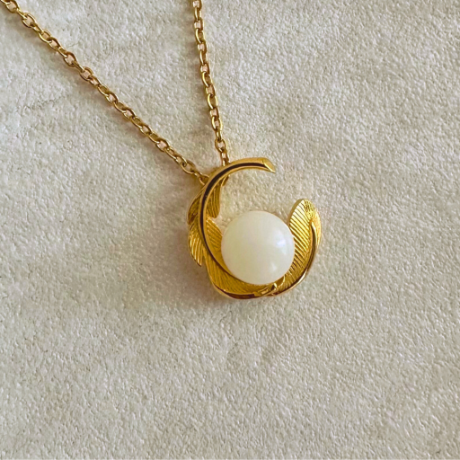 Miu Quill Breast Milk Pendant - image 3
