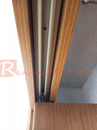 Veneer Plywood Bifold Door - https://hitpay-production.s3.ap-southeast-1.amazonaws.com/products/97222d96c3a944f9b8a221455b53e900.jpg