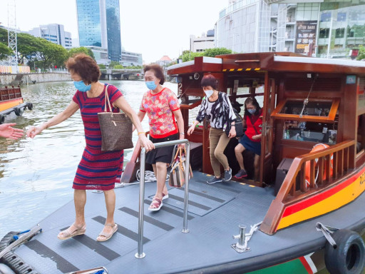 Private 6-Hrs Singapore City Tour in Minibus with Driver (Per Group) - image 4