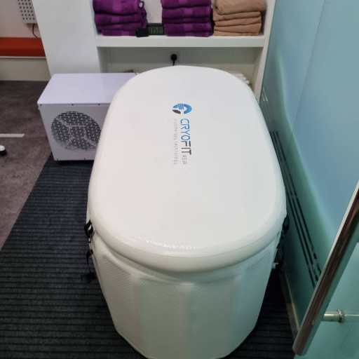 Cold Plunge Inflatable with chiller 1.5HP - image 1